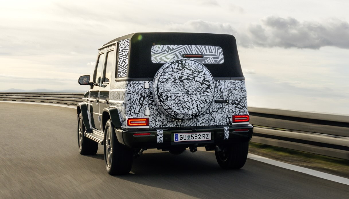 https://www.virgilio.it/motori/wp-content/uploads/sites/4/2025/12/mercedes-classe-g-cabrio-anteprima.jpeg